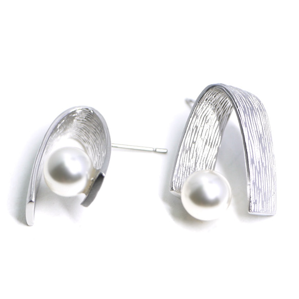 新款[1對]精緻時尚的圓形方形亞光銀色鈦金屬芯耳環 第2張的照片