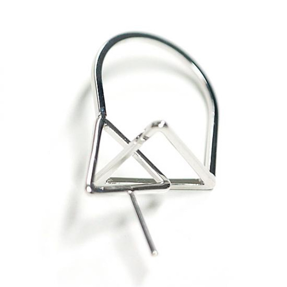 再次上架【1張】Duo Triangle重疊三角Petron配銀製戒指桌 第1張的照片