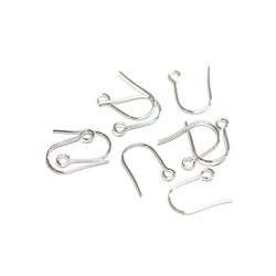 全新 eje9001 [30 件（15 對）] 厚度約 0.6mm，長度約 11mm 銀色耳環鉤 第4張的照片