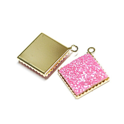 出售[6件]約11毫米閃光閃粉玫瑰粉紅色方形金魅力 第3張的照片