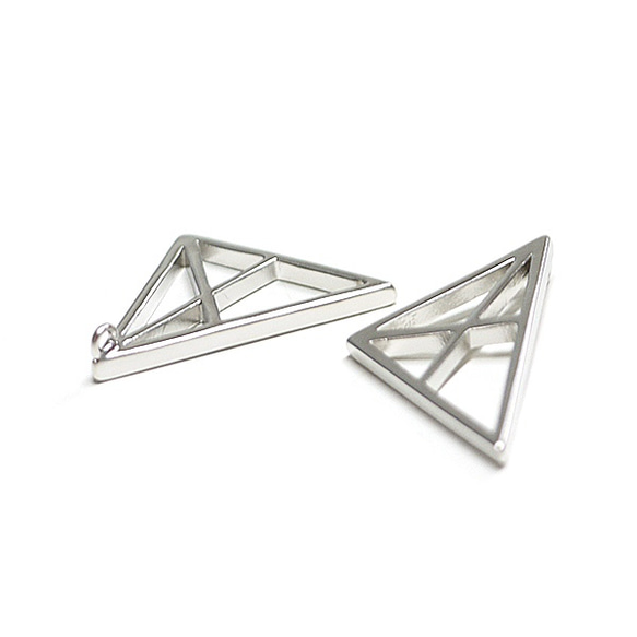 再次上架 [2 件] Spider Triangle Triangle Mad Silver Charm, Parts 第4張的照片