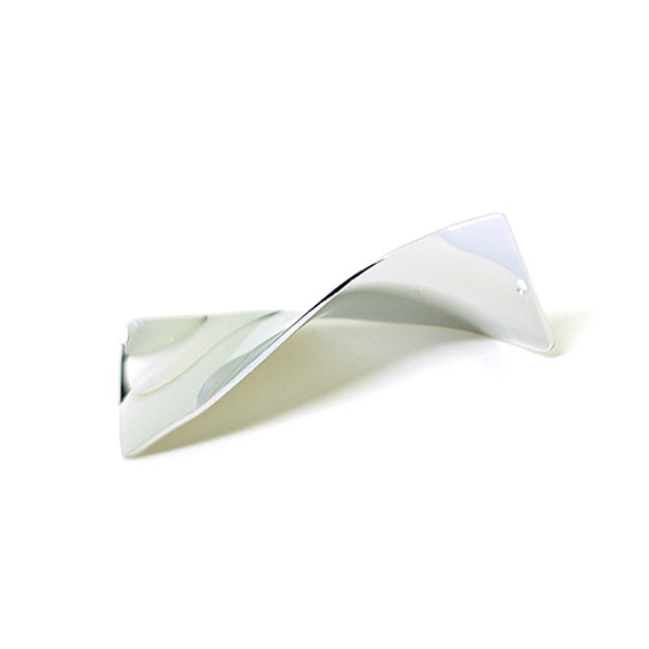 新作【1個】立体的な3Dデザインの長方形光沢シルバーチャーム、パーツ 3枚目の画像