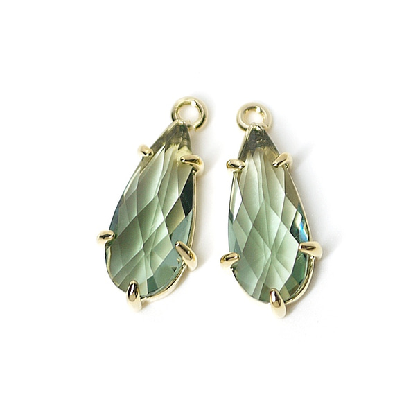 再次上架【2件】薄荷綠色水滴型玻璃金色吊墜，吊墜 第1張的照片