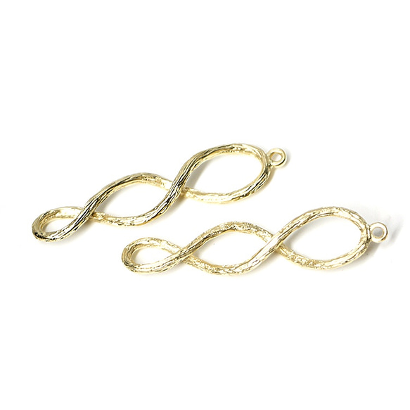 全新 [2 件] Trio Twist Mad Gold Charm, Pendant NF 第1張的照片