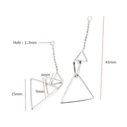 新作【2個入り】揺れる華奢な大きさ違いの三角形チェーン付き光沢シルバーチャーム、ペンダント 4枚目の画像