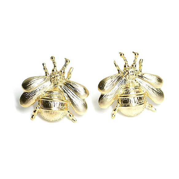 未使用　スワロフスキー bee 蜂　ピアス 新作【1ペア】925刻印芯！キュートなBeeハチ蜂モチーフのマット
