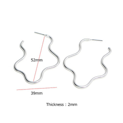 再販【1ペア】チタン芯！大ぶり曲線ウェイブのマットシルバーピアス NF 5枚目の画像