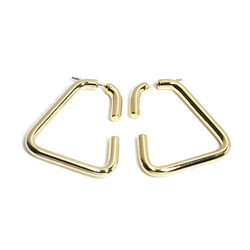 新品[1對]大三角型樹脂填充扣和金鈦合金芯耳環 第1張的照片