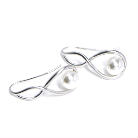 新款[1對]流動扭紋珍珠亞光銀鉤形耳環，零件 第3張的照片