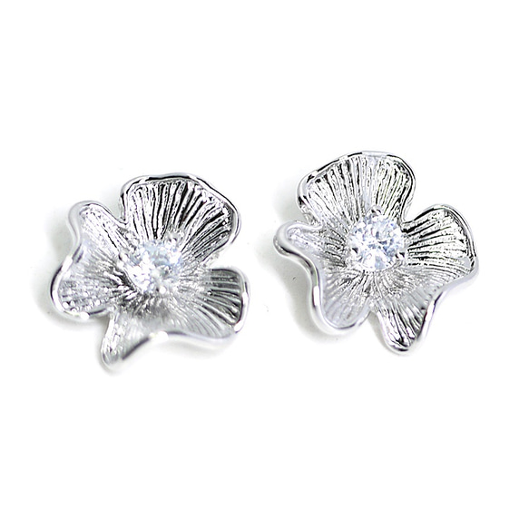 新品[2件]可愛精緻的梅花花朵銀飾，配以CZ，部分 第1張的照片