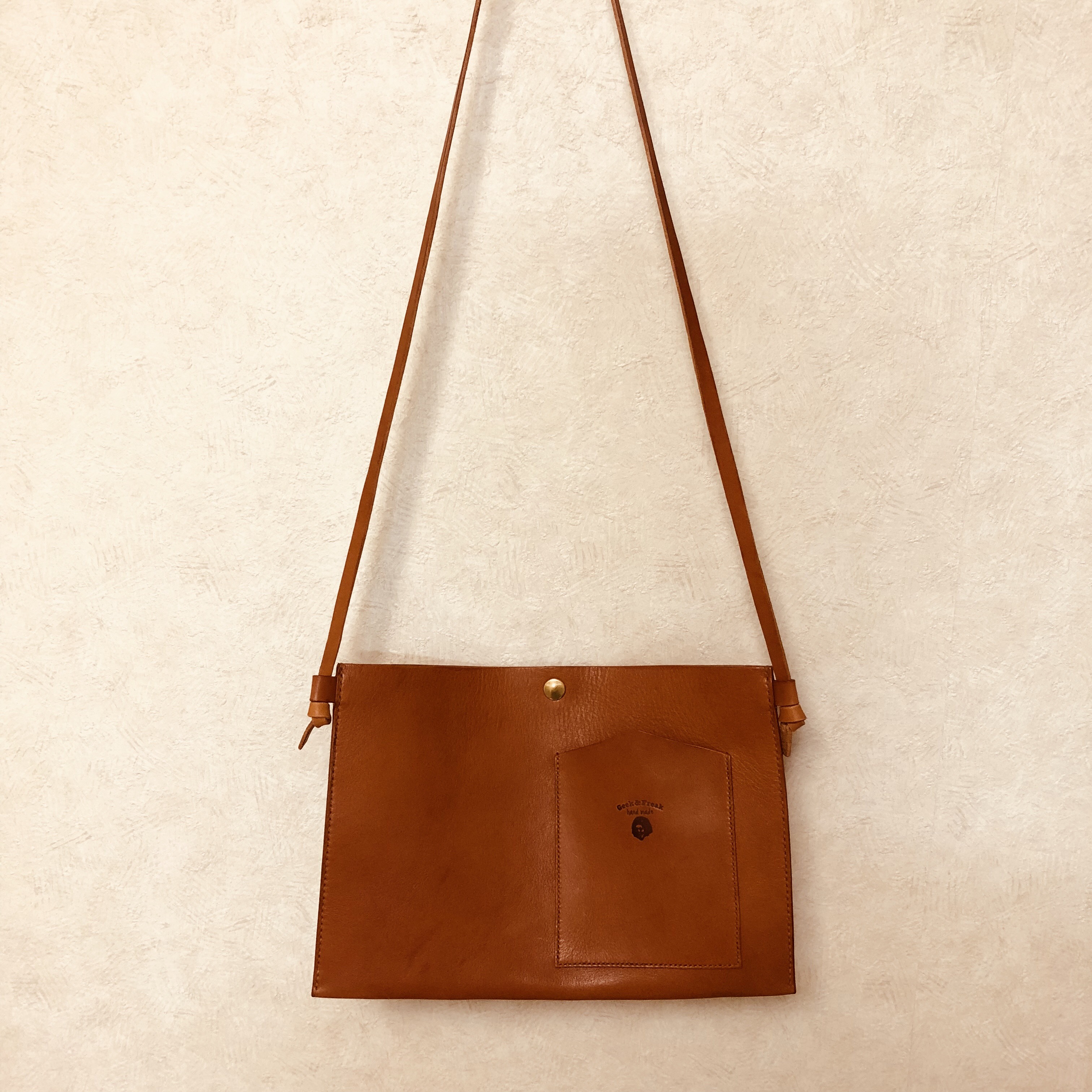ヒトリエ フォトアルバム、缶バッチ、サコッシュ（商品詳細