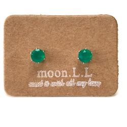 グリーンオニキスのスタッドピアス　サージカルステンレス316L 9枚目の画像