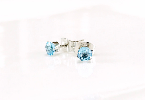 スイスブルートパーズのスタッドピアス サージカルステンレス316L☆11月誕生石 4枚目の画像