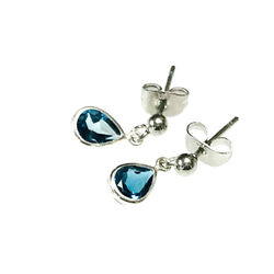 11月の誕生石　再入荷！〜シックブルーの雫〜 ロンドンブルートパーズのドロップカットピアス サージカルステンレス316L 5枚目の画像