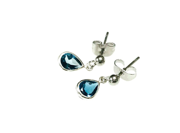 11月の誕生石　再入荷！〜シックブルーの雫〜 ロンドンブルートパーズのドロップカットピアス サージカルステンレス316L 5枚目の画像