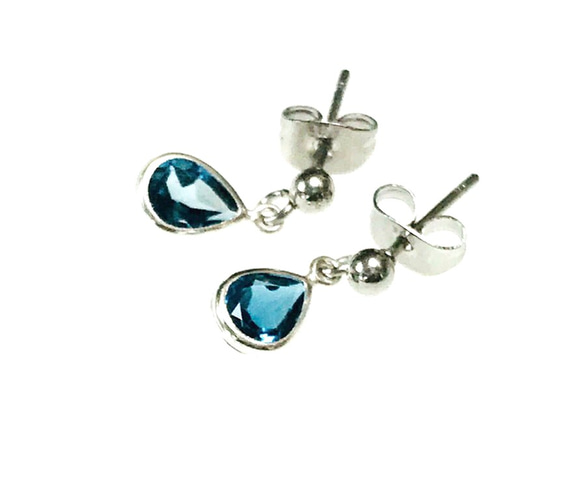 11月の誕生石　再入荷！〜シックブルーの雫〜 ロンドンブルートパーズのドロップカットピアス サージカルステンレス316L 6枚目の画像