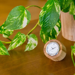 在宅ワークのデスクにそっと】寄木の小さな置時計 掛け時計・置き時計