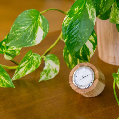在宅ワークのデスクにそっと】寄木の小さな置時計 掛け時計・置き時計