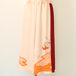 【着物リメイク】フリーサイズ　3色使いフレアースカート　◇６枚はぎ　 2枚目の画像
