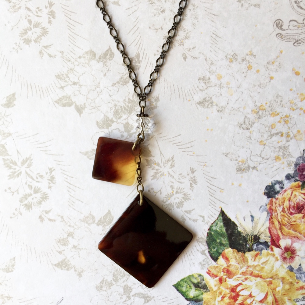 本物の艶◎べっ甲ネックレス・スクエア(大)