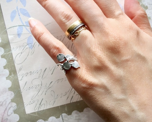 サイズ4号】ピンキーリングお花のぐるっとデザイン