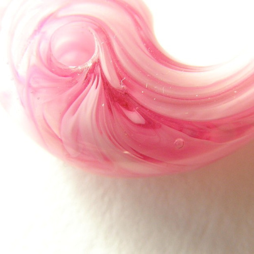 勾玉　ピンク　大 糸魚川産！ピンク翡翠(桃簾石)飛龍勾玉【大】 30mm・15g B
