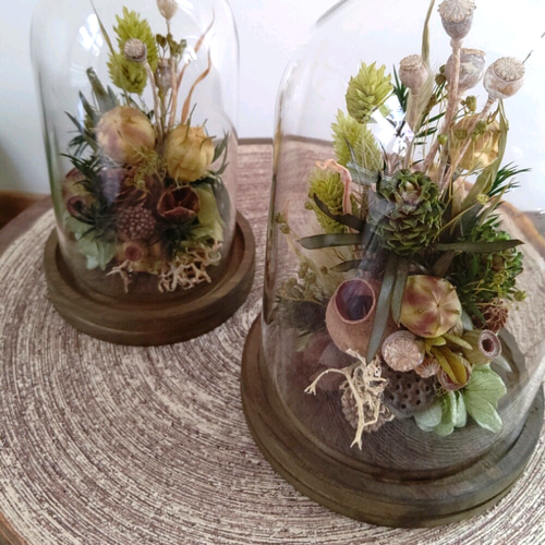 秋らしい実ものがイッパイ♪ドライフラワーのガラスドーム