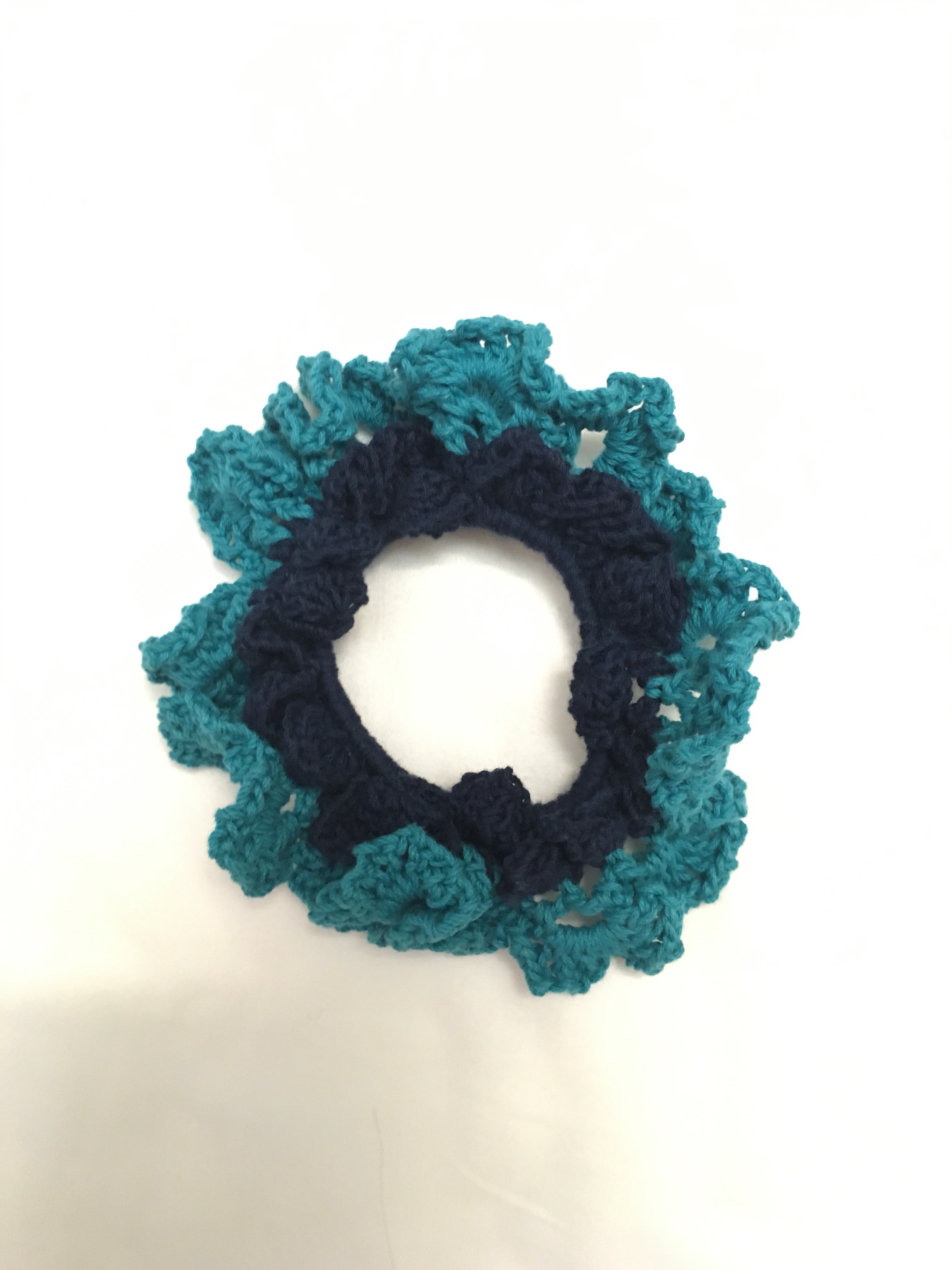 お取り置き可！かぎ針編みシュシュ・2段フリル・バイカラー・ヘアアクセサリー・髪飾り