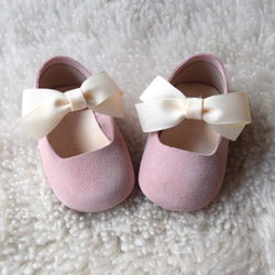 粉紅色女寶寶禮物嬰兒鞋 粉色手工嬰兒鞋 新生兒禮物 皮革嬰兒鞋 百日宴 學步鞋 彌月禮物 手作娃娃鞋 寶寶鞋 第1張的照片