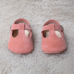 ピーチピンクの新生児靴　ベビーシューズ　ベビーギフト　出産祝い フラワーガール　バレーシューズ 8枚目の画像