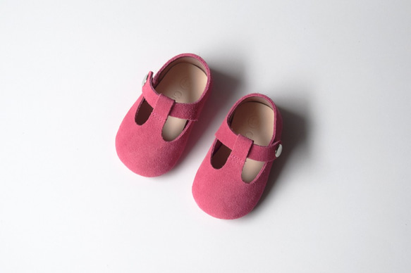桃紅色嬰兒鞋 桃紅色T型真皮瑪莉珍嬰兒鞋 手工嬰兒鞋 彌月禮物 手作學步鞋 滿月禮物 嬰兒禮物 童鞋 第3張的照片