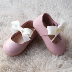 ライトピンク子供靴　バレーシューズ　誕生日お祝い　リングガール　親子写真　 6枚目の画像