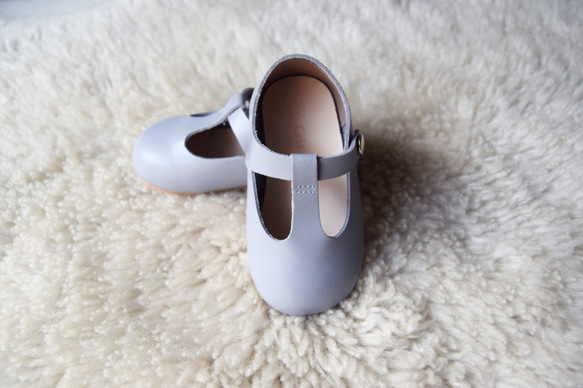 淺灰色女童鞋 瑪莉珍 嬰兒鞋 學步鞋 周歲照 週歲禮物 花童鞋 女寶寶童鞋 第1張的照片