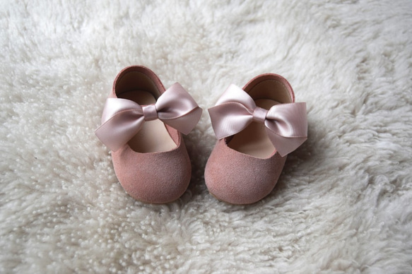 玫瑰粉色女童鞋 嬰兒鞋 學步鞋 周歲照 週歲禮物 花童鞋 女寶寶童鞋 第2張的照片
