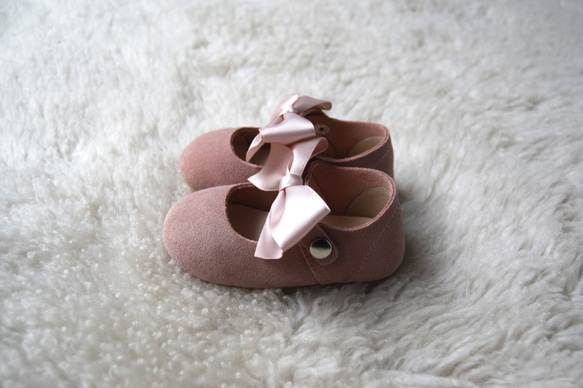 玫瑰粉色女童鞋 嬰兒鞋 學步鞋 周歲照 週歲禮物 花童鞋 女寶寶童鞋 第3張的照片