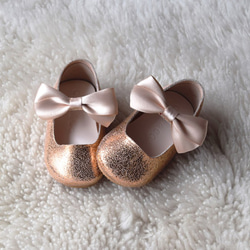 玫瑰金色女童鞋 嬰兒鞋 學步鞋 周歲照 週歲禮物 花童鞋 女寶寶童鞋 第3張的照片