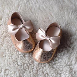 玫瑰金色女童鞋 嬰兒鞋 學步鞋 周歲照 週歲禮物 花童鞋 女寶寶童鞋 第5張的照片