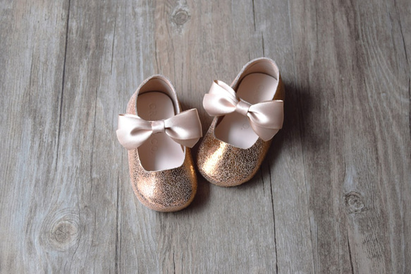 玫瑰金色女童鞋 嬰兒鞋 學步鞋 周歲照 週歲禮物 花童鞋 女寶寶童鞋 第7張的照片