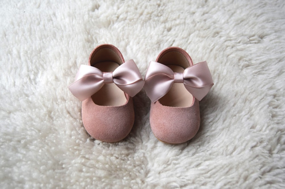 ローズピンク子供靴　バレーシューズ　誕生日お祝い　リングーガール　親子写真　 5枚目の画像