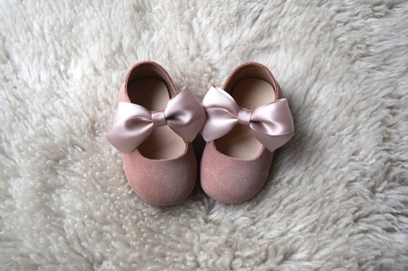 ローズピンク子供靴　バレーシューズ　誕生日お祝い　リングーガール　親子写真　 6枚目の画像