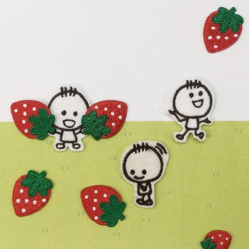 いちご5個 ワンポイント刺繍 ver2 ワッペン・アップリケ けむ＆てと