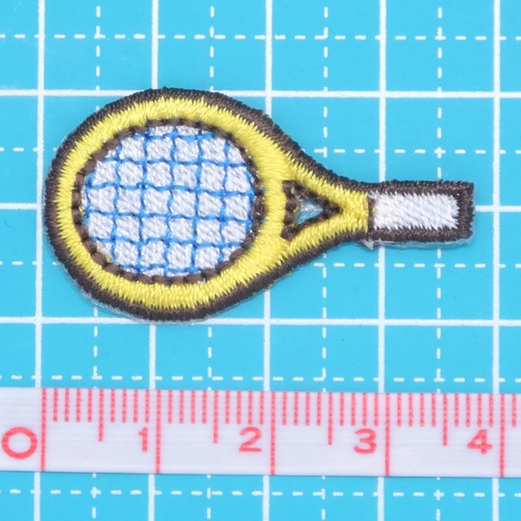テニスラケットのワンポイント刺繍 2枚目の画像