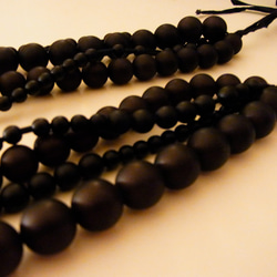 black dots necklace 3枚目の画像