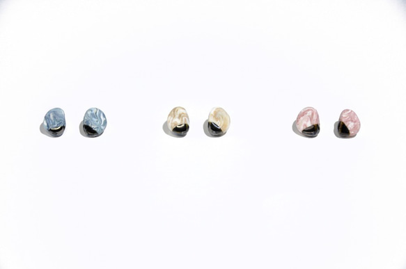 雲石紋陶瓷石形小耳環(湖水藍) 第3張的照片