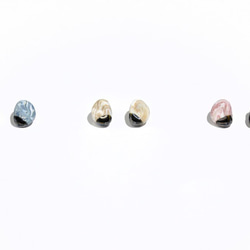 雲石紋陶瓷石形小耳環(湖水藍) 第3張的照片