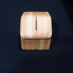 貯金箱　ひのき　木製　小型　単純　お金を貯めよう すっきり形　木目きれい　 2枚目の画像