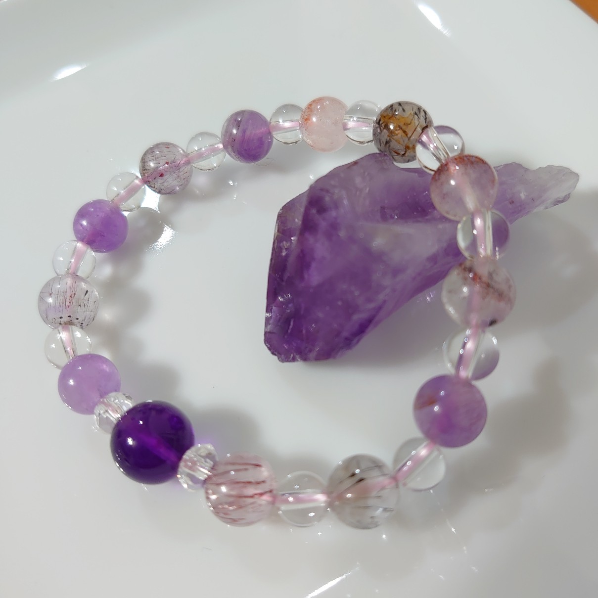 浄化と運気上昇を願い～オールマイティーなセイクリッドセブンとアメジスト、水晶の一点物ブレスレット15cm～