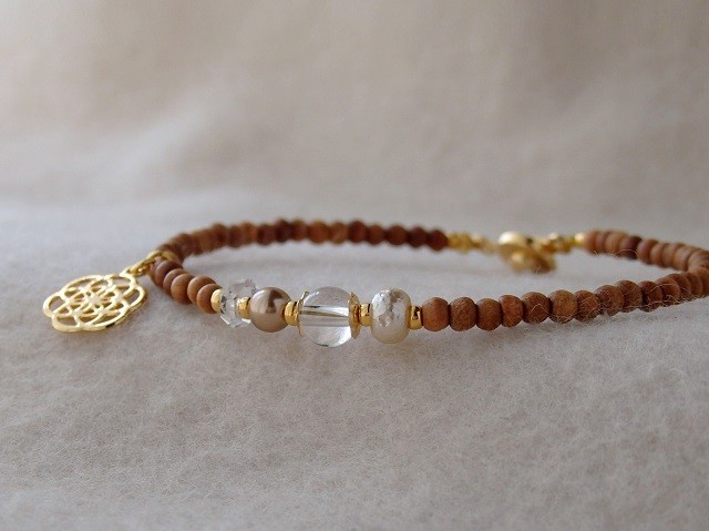 白檀ブレスレット　ホーリーチャーム　シード・オブ・ライフ