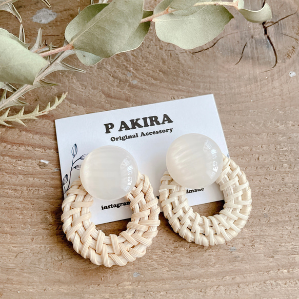 上品シェル ホワイトリングラタン ピアス/イヤリング ピアス（その他  