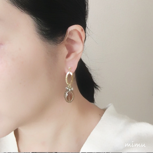 ヴィンテージ感のあるドイツ製アクリル×gold×pearl earring 4枚目の画像